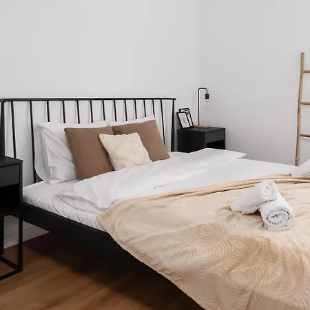 Centrum Poznania Apartment *
